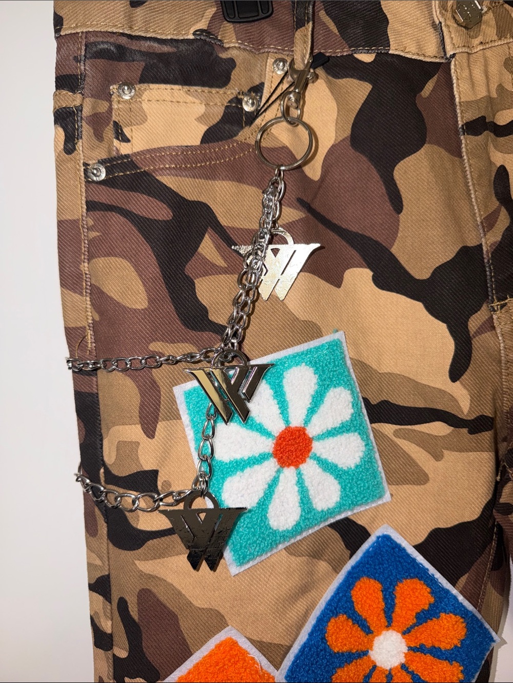 🌼👖🌼 Watson Camouflage Bootcut Jeans with Floral Patchwork - Picture 4 of 6